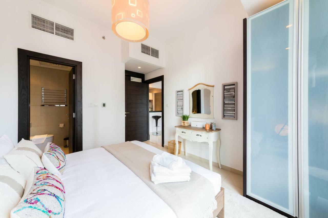 Maison Privee - Big, Bright, Luxury Marina Views Apt Next To Beach Dubai Exterior photo